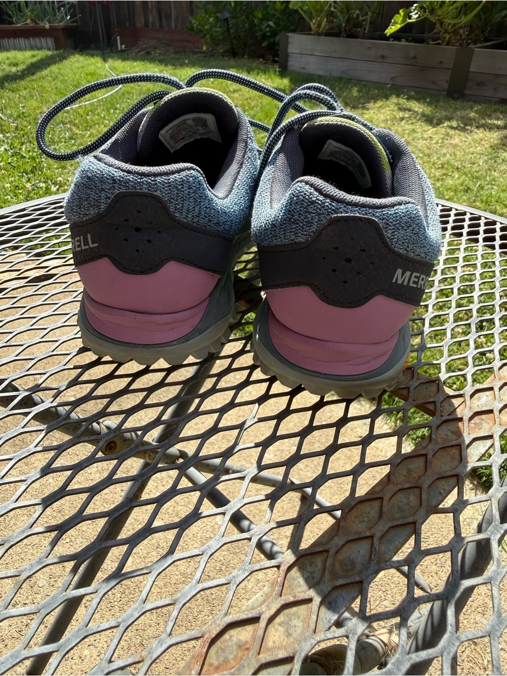 Merrell Women’s Antora 2 preowned shoes - Picture 2 of 8